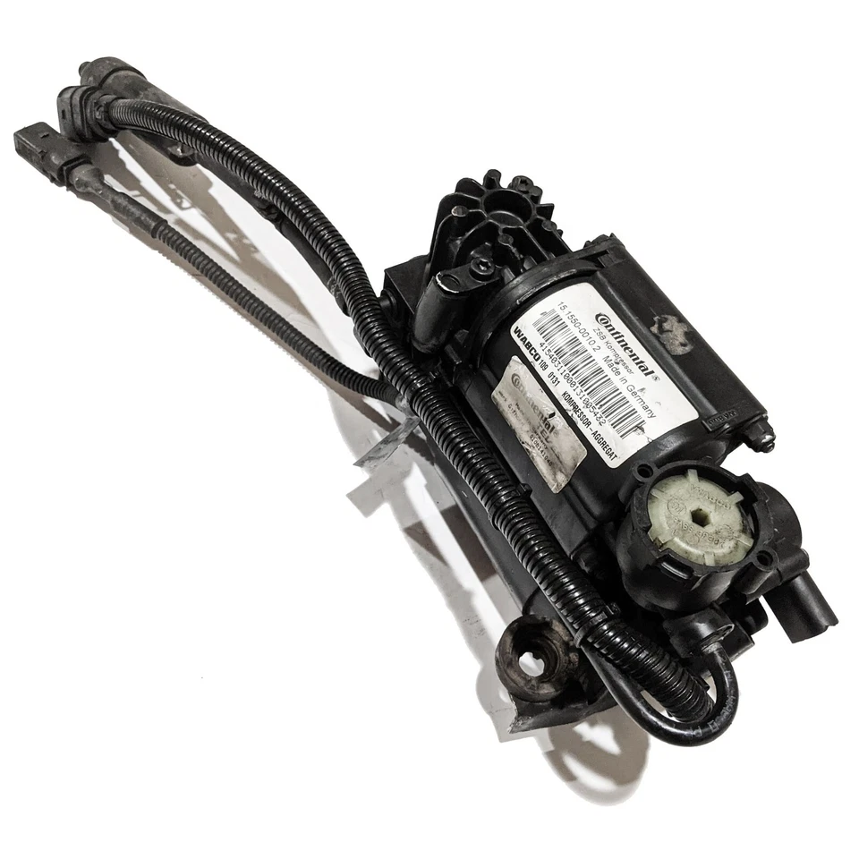 Bomba compresora de suspensión neumática OEM Audi A6 Quattro 2001-2004 / 15.1550-0010.2 Foto 1 de 4