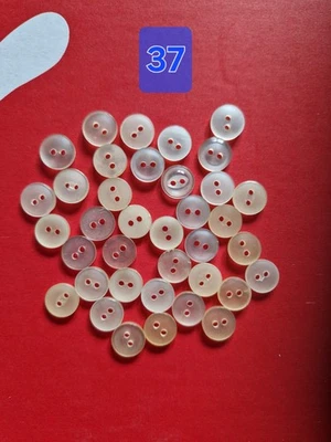Knöpfe - Bild 1 von 2