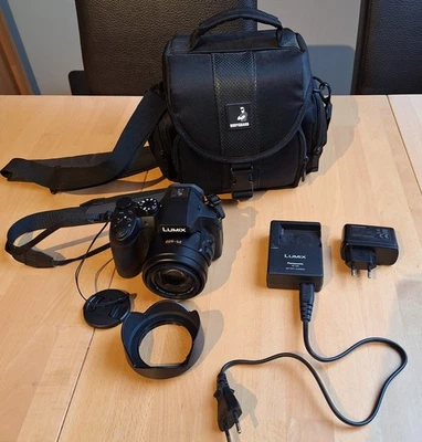 Panasonic Lumix DMC-FZ 300 Bridgekamera 25-600mm Objektiv - Bild 1 von 4