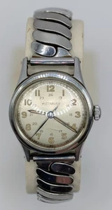 Wittnauer 30mm Round Watch - Working - Picture 1 of 4