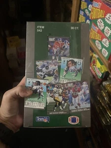 1991 FLEER ULTRA SERIES FOOTBALL UNOPENED BLACK BOX 36 PACKS FAVRE RC - Picture 1 of 4