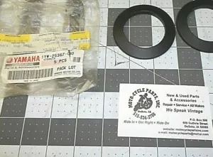 YAMAHA YFM350 1YW-25367 HUB DUST COVER NOS 1 QUANTITY VINTAGE OEM FREE SHIPPING - Bild 1 von 1