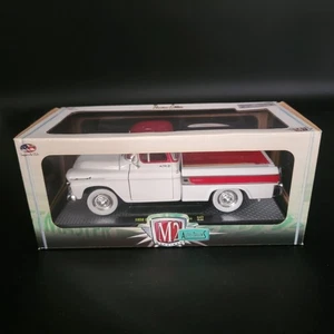M2 Machines Auto Trucks 1958 Chevrolet Apache Cameo 1:24 - Picture 1 of 10