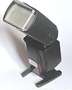 Andoer AD-560 11 Flash Gun bounce swivel ttl slave with case LED - Picture 1 of 7