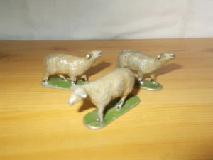 ANCIEN 3 petits moutons  CRECHE modelisme metal plomb? peint - Picture 1 of 8