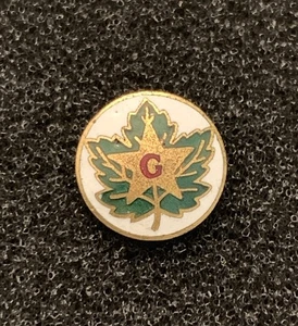 Vintage Canadian Maple Leaf G Star Gold Tone Screw Back Badge Pin - SPC - Picture 1 of 4