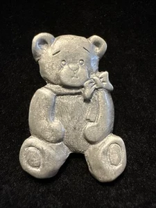 Pewter Teddy Bear Heart Pin by LINDSAY CLAIRE DESIGNS (LCD) (Lot# 483) - Picture 1 of 5