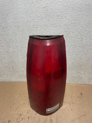 1995 to 1999 Chevrolet Suburban OEM Left Drvier Side LH Tail light Q4998 DW - Image 1 of 4