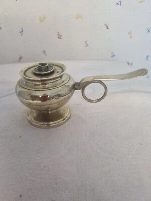 LAMPE ou Lanterne A huile  A MÈCHE EN BRONZE ou LAITON - Photo 1/4