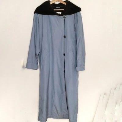 Gabardina Bill Blass con capucha gris con imitación marrón Foto 1 de 4