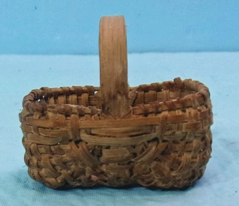 ANTIQUE VINTAGE MINIATURE ASH SPLINT RECTANGULAR WOVEN BASKET Cover