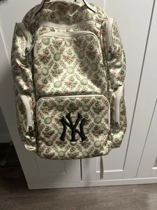 Gucci x NY Yankees Floral Tapestry Satin Large Backpack 100% Legit Authentic - Picture 1 of 4