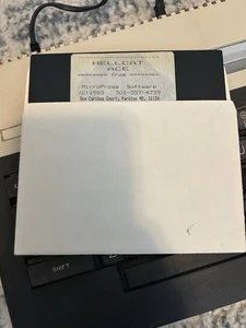 RARE HellCat Ace Video Game Disk Microprose for Atari 800/XL/XE - Tested - Afbeelding 1 van 3
