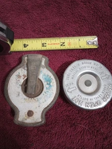 Old Style GM Radiator Cap Chevy Pontiac Nash Buick Oldsmobile R15 - Picture 1 of 2