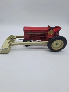 ERTL Die Cast Toy INTERNATIONAL TRACTOR With Front End Loader Red USA Dyersville - Picture 1 of 20