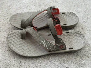 NEW Columbia Sunrise Vent Sandals Women's Taupe Omni Grip Toe Loop Slip On Sz 10 - Picture 1 of 7