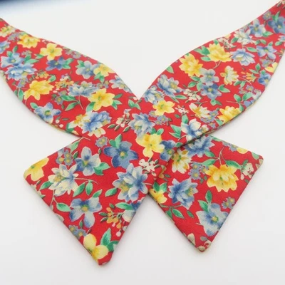 Pajarita Lands End roja amarilla floral 2,25" de ancho autocorbata algodón EE. UU. Foto 1 de 4