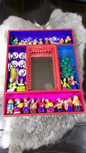 Peruvian Retablo Diorama w Mirror Nativity and other Scenes - Bild 1 von 5
