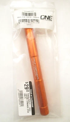 Nuevo eje delantero OneUp naranja, 15 x 100 mm. Para horquillas Fox. Foto 1 de 2