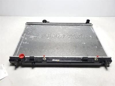 Radiador Infiniti M35 2006 2007 2008 OEM 21460EG200 Foto 1 de 4