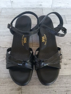 SAS Women's Black Patent Leather "Strippy" Sandals Size 8.5N - Image 1 of 4