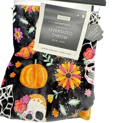 Envogue Black Skulls Daisy Pumpkins Velvet Halloween Throw Día de Muertos - Image 1 of 3