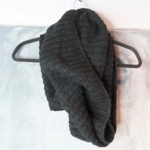 MERONA Infinity Scarf Black Ribbed Classic Knit Winter Fashion Soft 12x68 - Picture 1 of 6