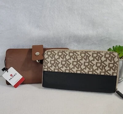 Lote de 2 Cartera Mujer DKNY Beige Logo Estampado Mundi Cuero Marrón Ranuras para Tarjetas Foto 1 de 4