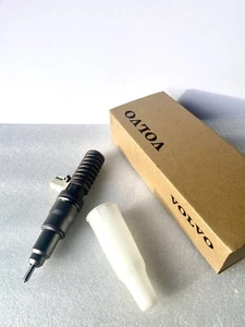 OEM Volvo 85013612  Mack/ D16/ MP7 / MP8 Diesel Injectors  (No Core Return) - Picture 1 of 5