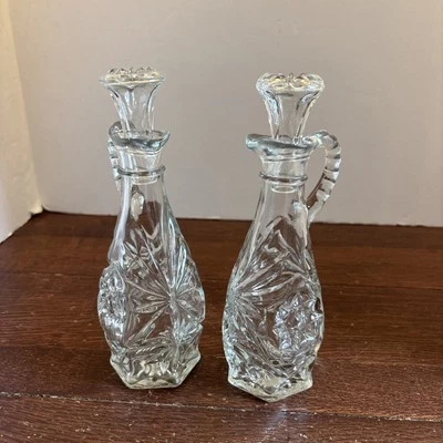 2 Set Anchor Hocking Glass Early American Prescut Star Vinegar Bottle Cruet - Image 1 of 4