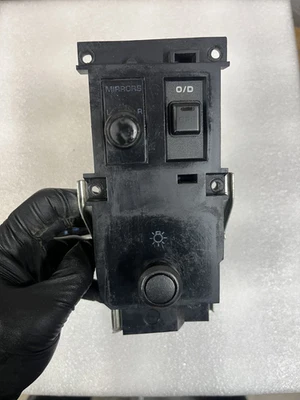OEM 1991-1996 Dodge Dakota Faro Espejo Eléctrico O/D Overdrive Interruptor Botones Foto 1 de 4