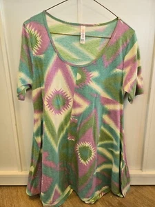 LuLaRoe Perfect T Style Shirt - Multicolor Design - Size Small (8-14) - Picture 1 of 7