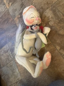 Annalee 20” Mobilitee Doll White Cat Holding Mouse Holly Pink Feet Ears 1981 - Picture 1 of 8