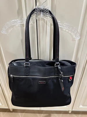 Maletín/Tote Tumi - Nylon negro con ribete de cuero - Muchos compartimentos Foto 1 de 4