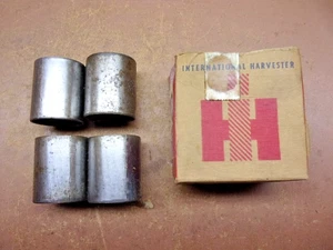 FOUR (4) INTERNATIONAL HARVESTER BUSHINGS No. 31 162 VA 1 5/8" x 1 3/8" Orig Box - Picture 1 of 7