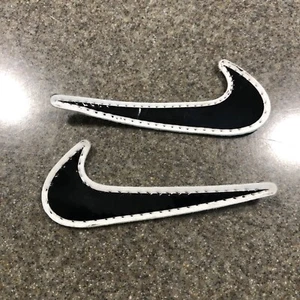 Nike Swoosh Patch Lot 2 Laufschuh Sneaker Skating Badge Logo Vinyl Glanz Schwarz 3" - Bild 1 von 3