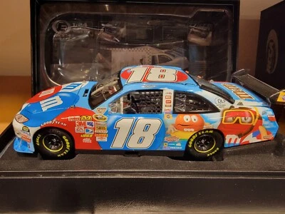 2008 Kyle Busch #18 AUTOGRAPHED M&M's/Summer Fun  1/24  ELITE COT Camry - DIN#11 - Image 1 of 4