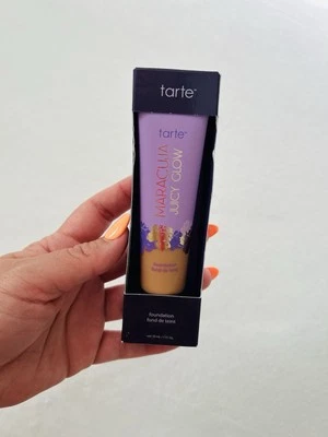 Base de maquillaje Tarte Maracuja Juicy Glow Skin Tint tamaño completo 1 fl oz/30 ml tono 36S Foto 1 de 4