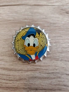 Disney Pin HKDL Hong Kong Bottlecap with Donald DUCK - Picture 1 of 2