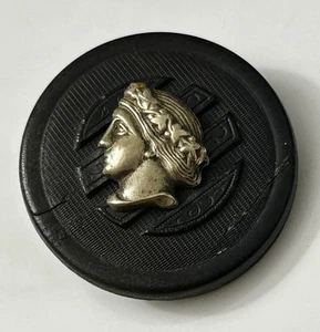 Medium Antique Horn w/Brass Roman Head Escutcheon Button #4308 - Picture 1 of 3