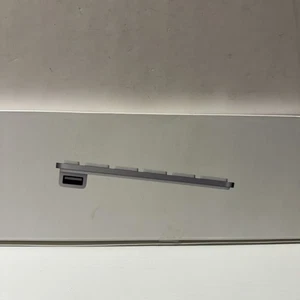 Genuine Apple A1243 Wired USB Keyboard for iMac Mac Mini Mac Pro w/Keypad - Picture 1 of 3