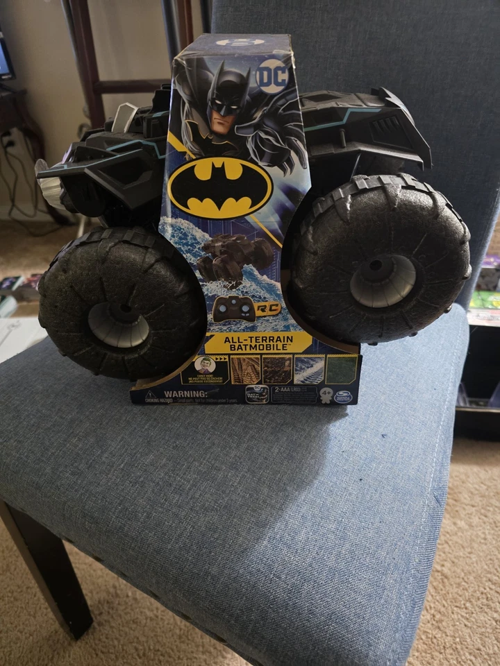 DC Batman All Terain Batmobile Truck Remote Control Vehicle Toy *Brand New* - Image 1 of 3