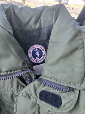 Мужская плавающая куртка MUSTANG SURVIVAL GEAR в стиле бомбардировщика - Изображение 1 из 4