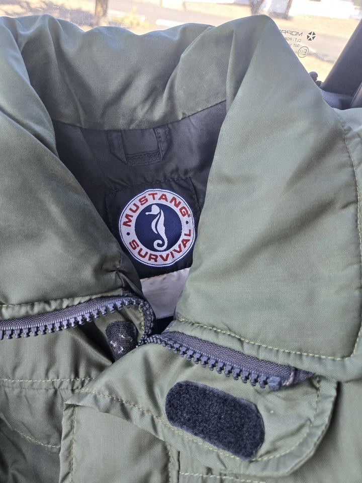 Мужская плавающая куртка MUSTANG SURVIVAL GEAR в стиле бомбардировщика - Изображение 1 из 4