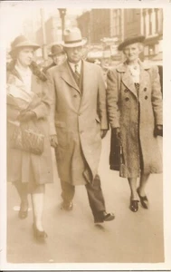 REAL PHOTO - Two Ladies & A Man in Overcoats & Hats - 1939 - Picture 1 of 2