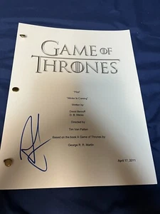 ALFIE ALLEN SIGNED AUTOGRAPHED GAME OF THRONES PILOT SCRIPT PROOF THERON GREYJOY - Picture 1 of 4
