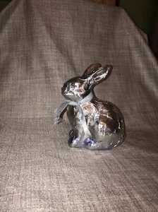 CHOCOLATE FAUX FOIL BUNNY RABBIT SILVER & PURPLE- EASTER FIGURINE SO UNIQUE! NEW - Bild 1 von 4