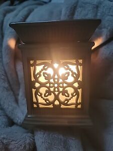 Scentsy Beautiful Vintage Classic Style Warmer