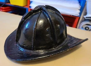 ANTIQUE CAIRNS & BROTHER BLACK LEATHER FIRE HELMET EARLY - Picture 1 of 12