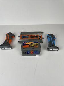 2 Hot Wheels Zero Gravity 2.4GHz Wireless Controllers for Slot Cars w/Base Unit